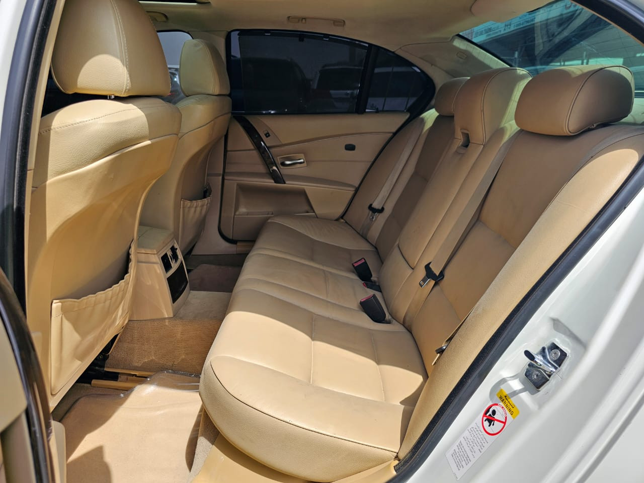 BMW 5-Series - Image 5