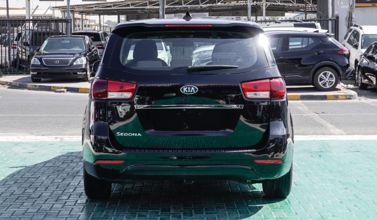 KIA Sedona - Image 5