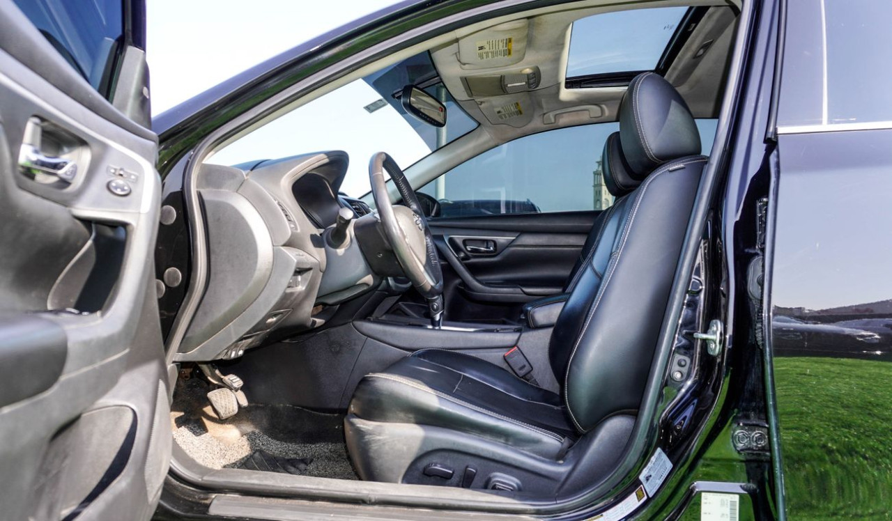 Nissan Altima - Image 8