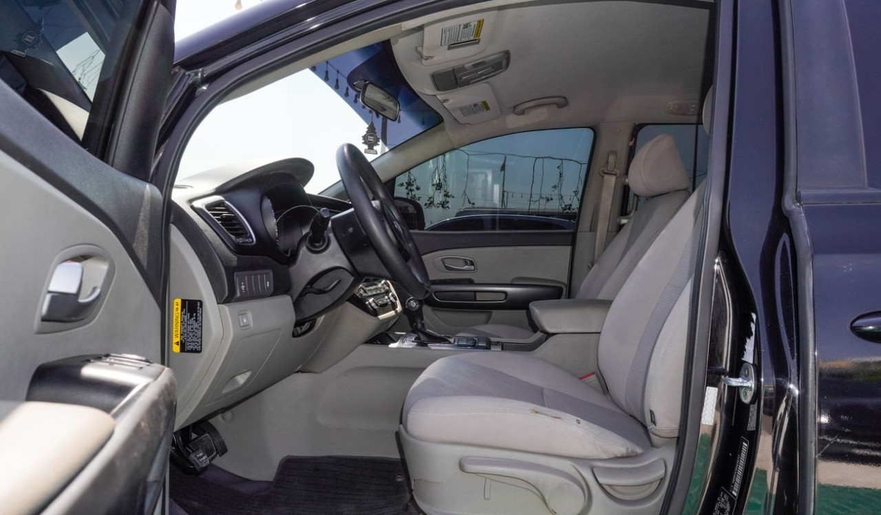 KIA Sedona - Image 7