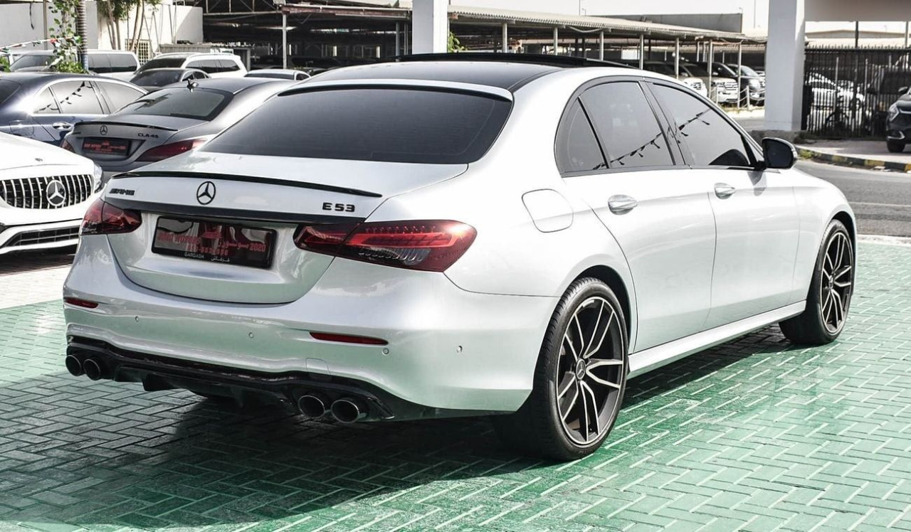 Mercedes Benz E-Class - Image 9