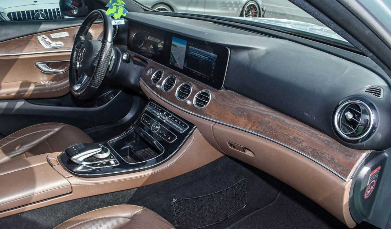 Mercedes Benz E-Class - Image 7