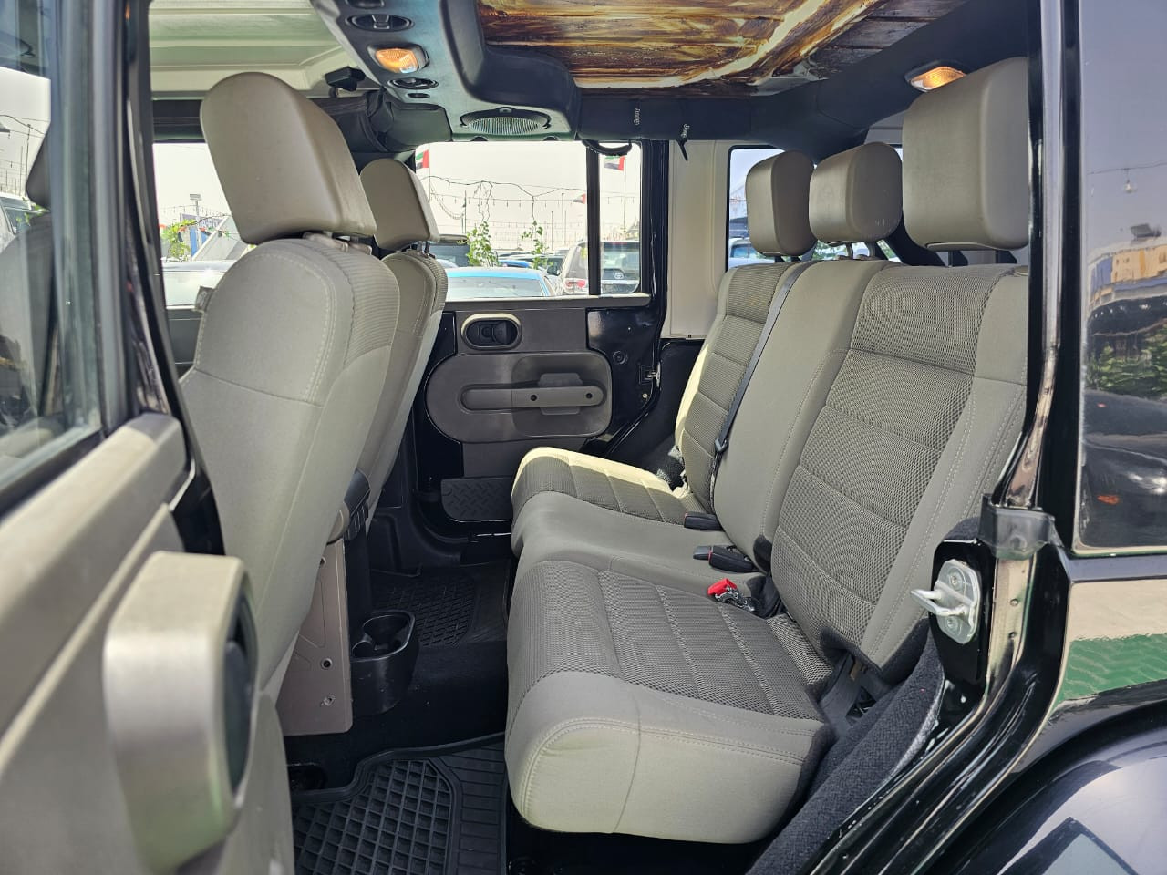 Jeep Wrangler - Image 8