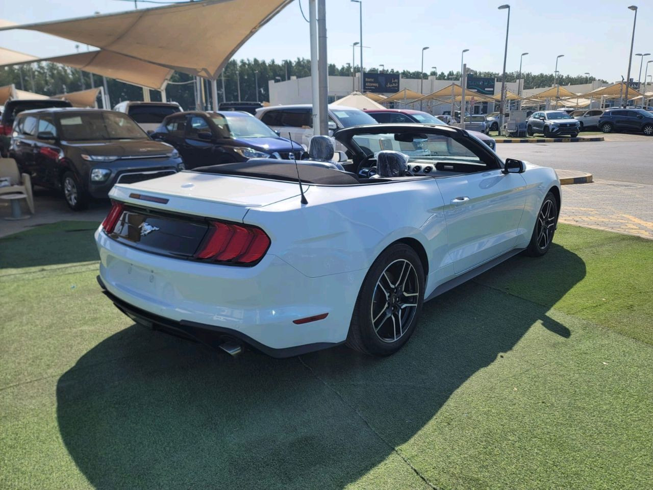 Ford Mustang - Image 4