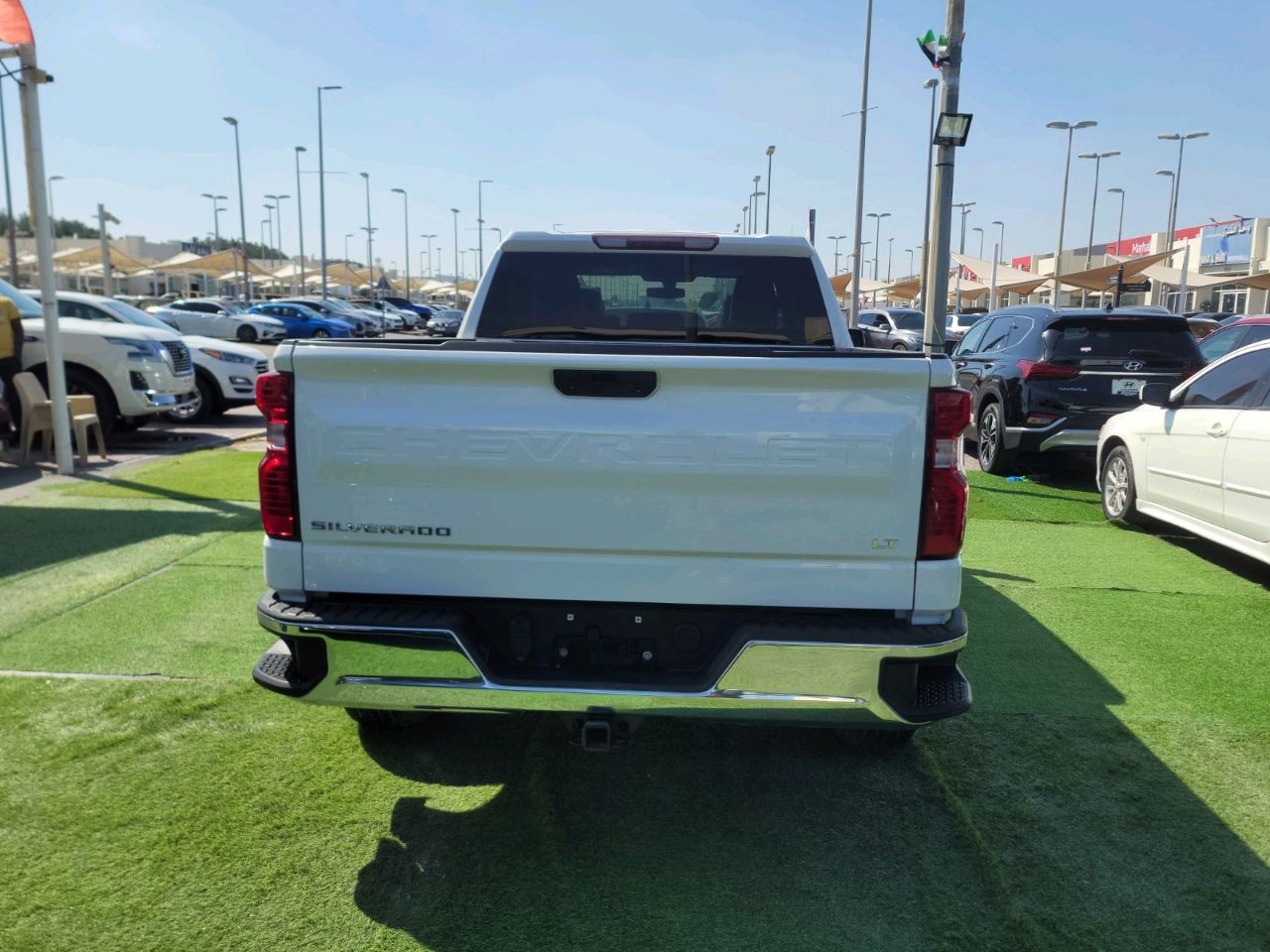 Chevrolet Silverado - Image 8