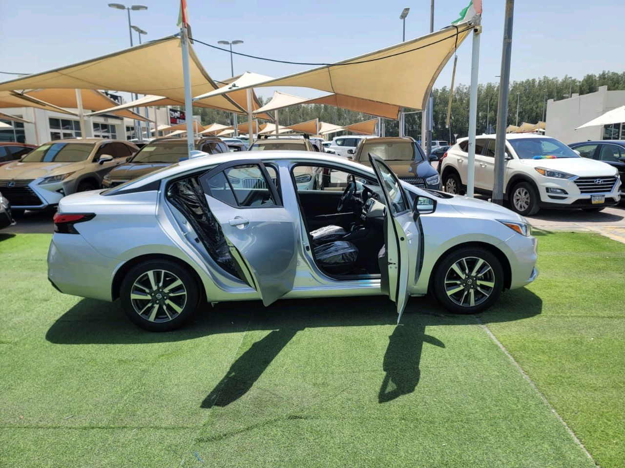 Nissan Versace - Image 2