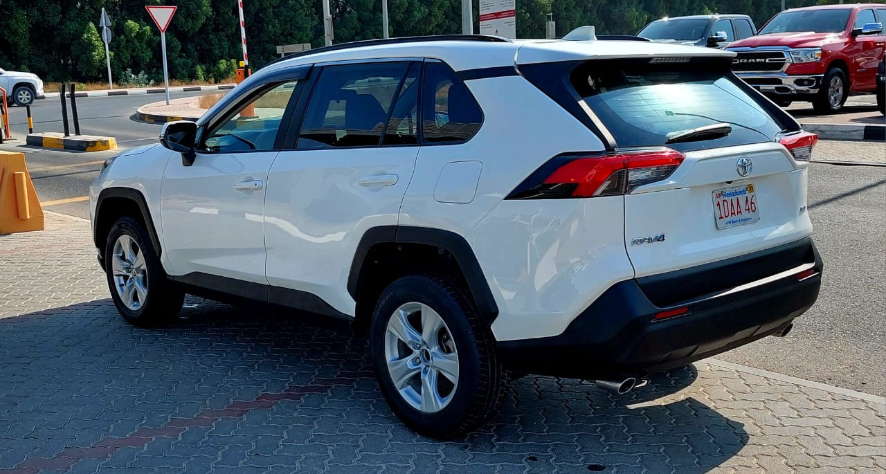 Toyota Rav 4 - Image 10