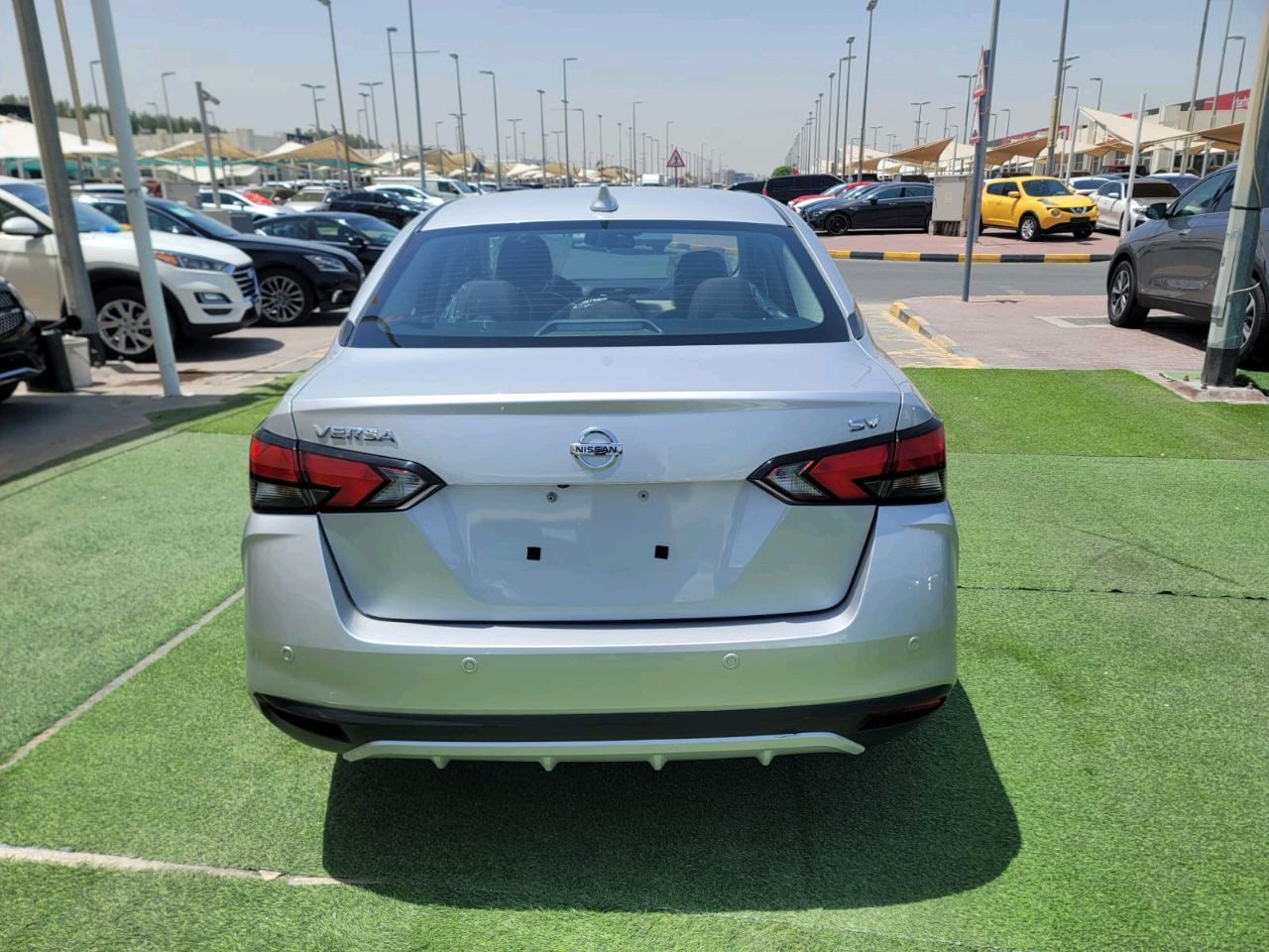 Nissan Versace - Image 8