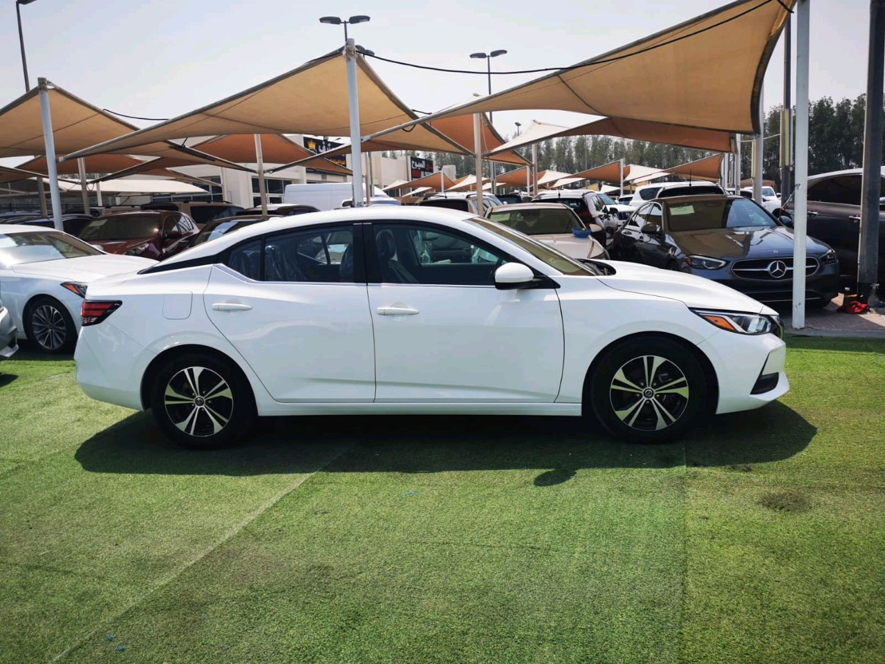 Nissan Sentra - Image 6