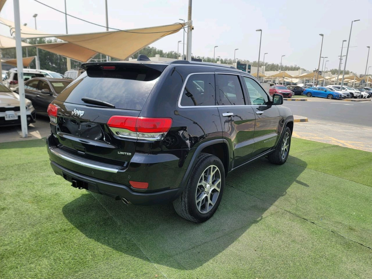 Jeep Grand Cherokee - Image 9