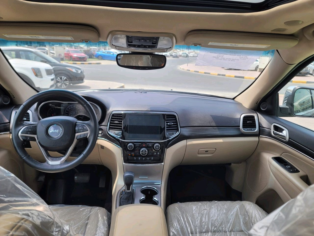 Jeep Grand Cherokee - Image 11