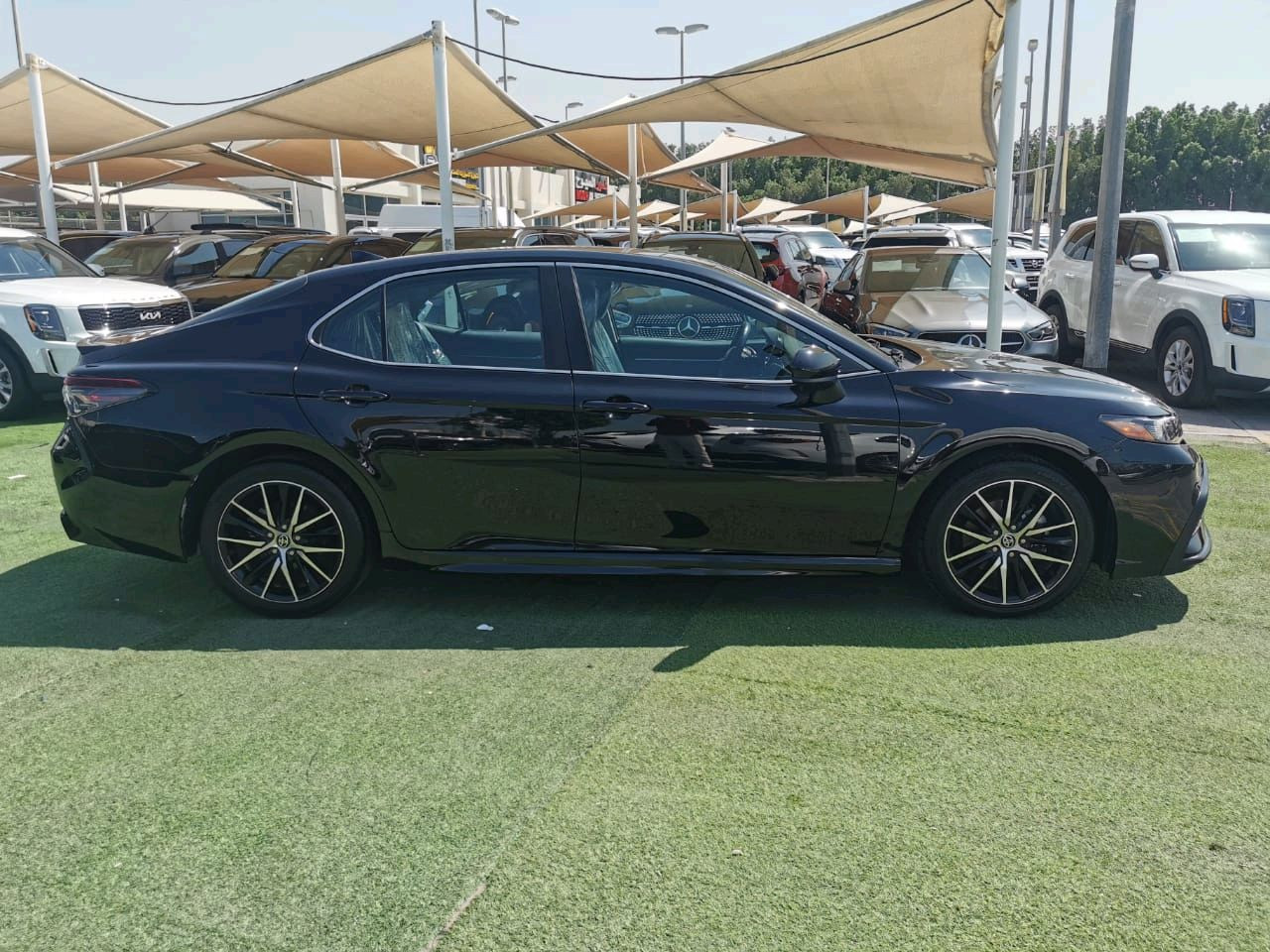 Toyota Camry - Image 4