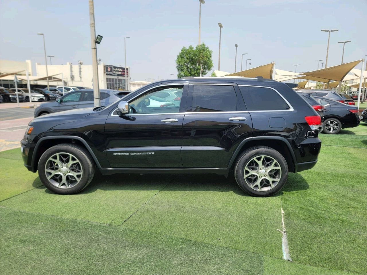 Jeep Grand Cherokee - Image 5
