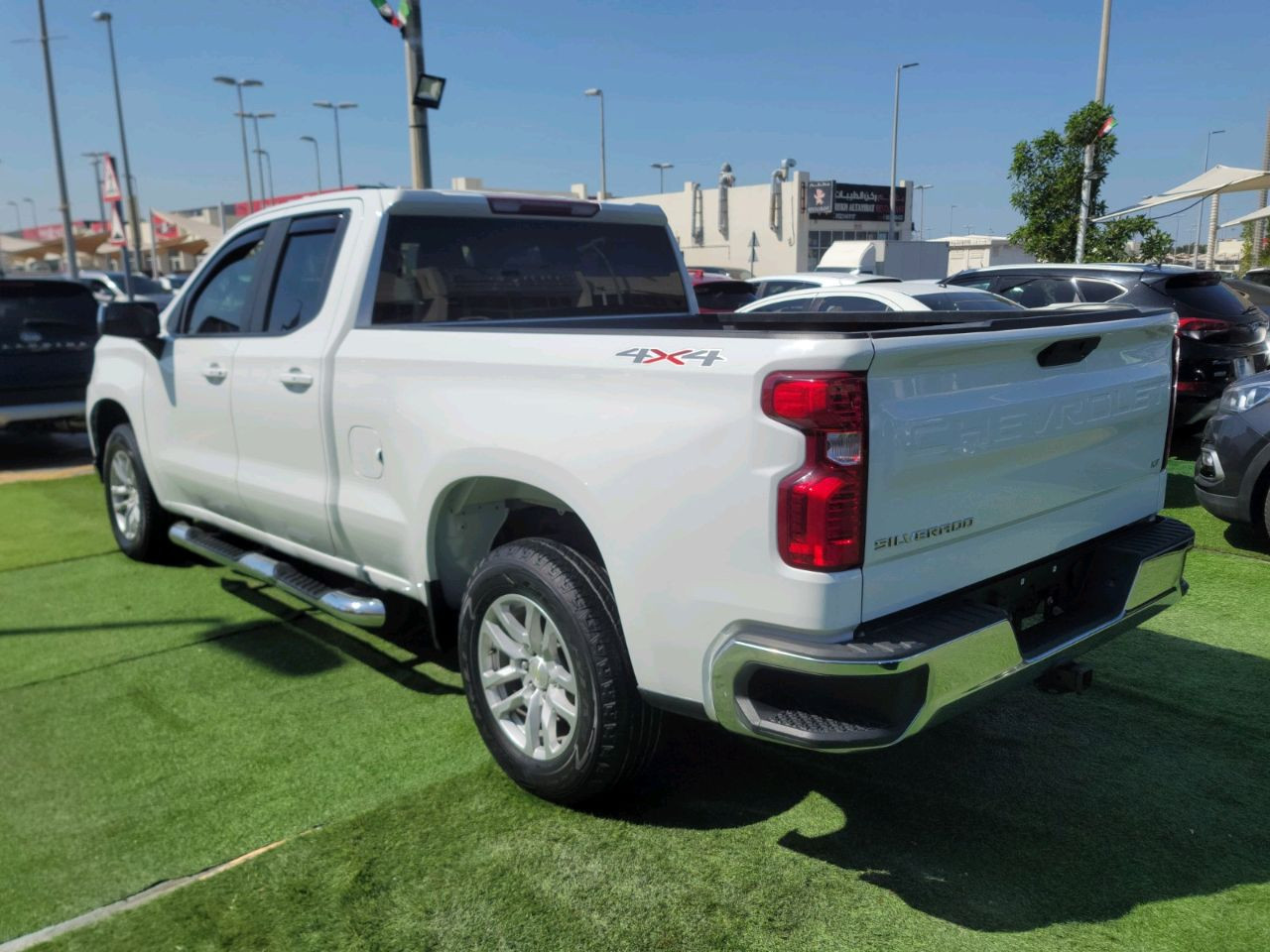 Chevrolet Silverado - Image 4