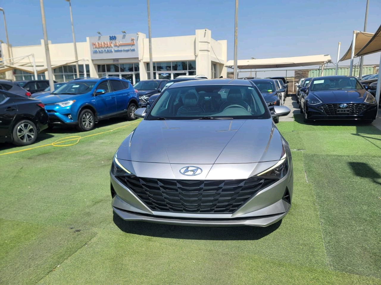 Hyundai Elantra - Image 8