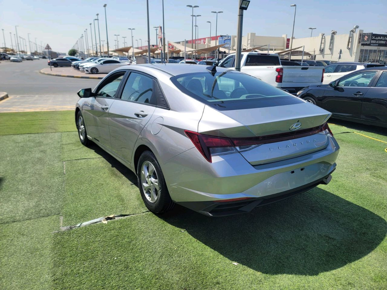 Hyundai Elantra - Image 6