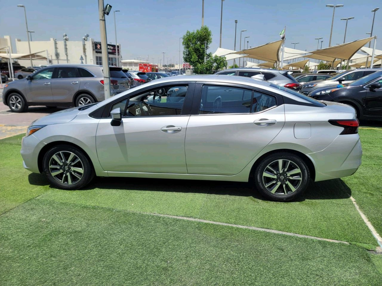 Nissan Versace - Image 6