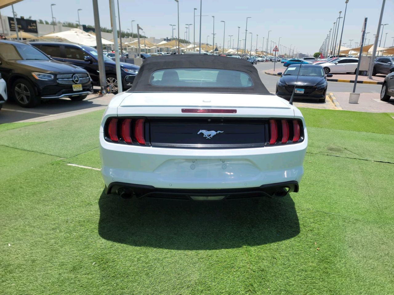 Ford Mustang - Image 11