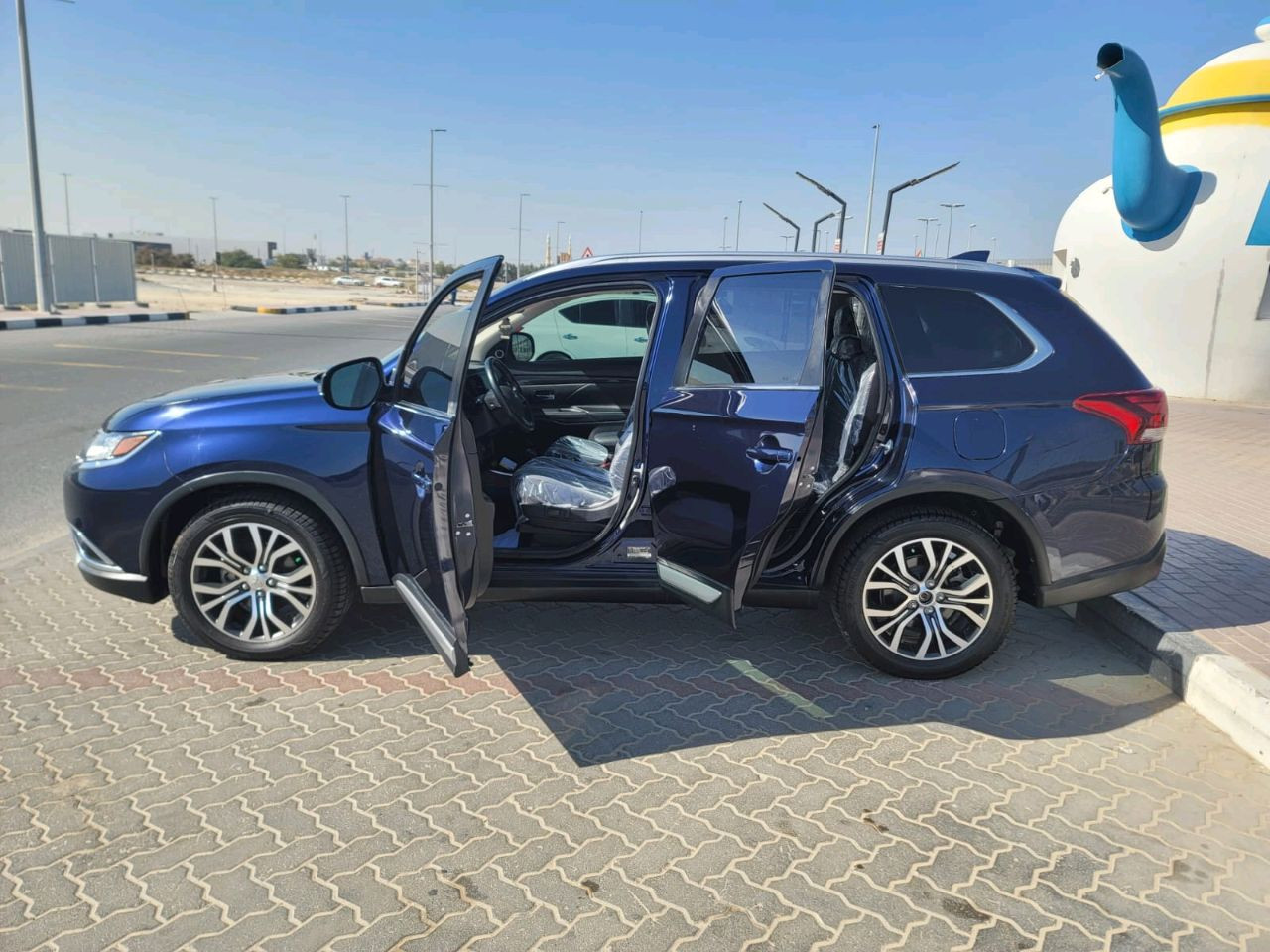Mitsubishi Outlander - Image 12