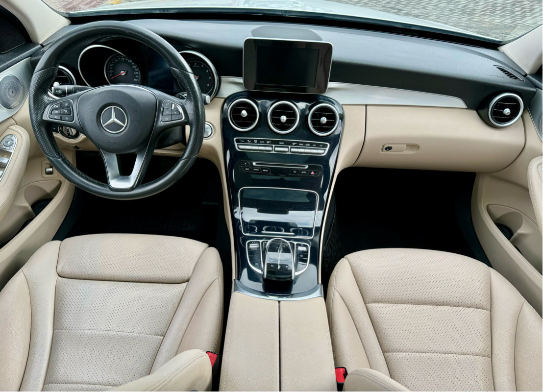 Mercedes Benz C-Class - Image 11