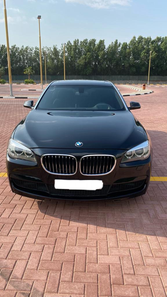 BMW 7-Series - Image 13