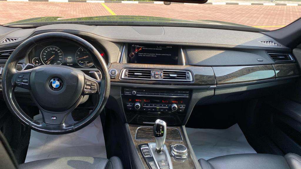 BMW 7-Series - Image 8