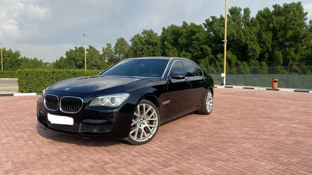 BMW 7-Series - Image 14