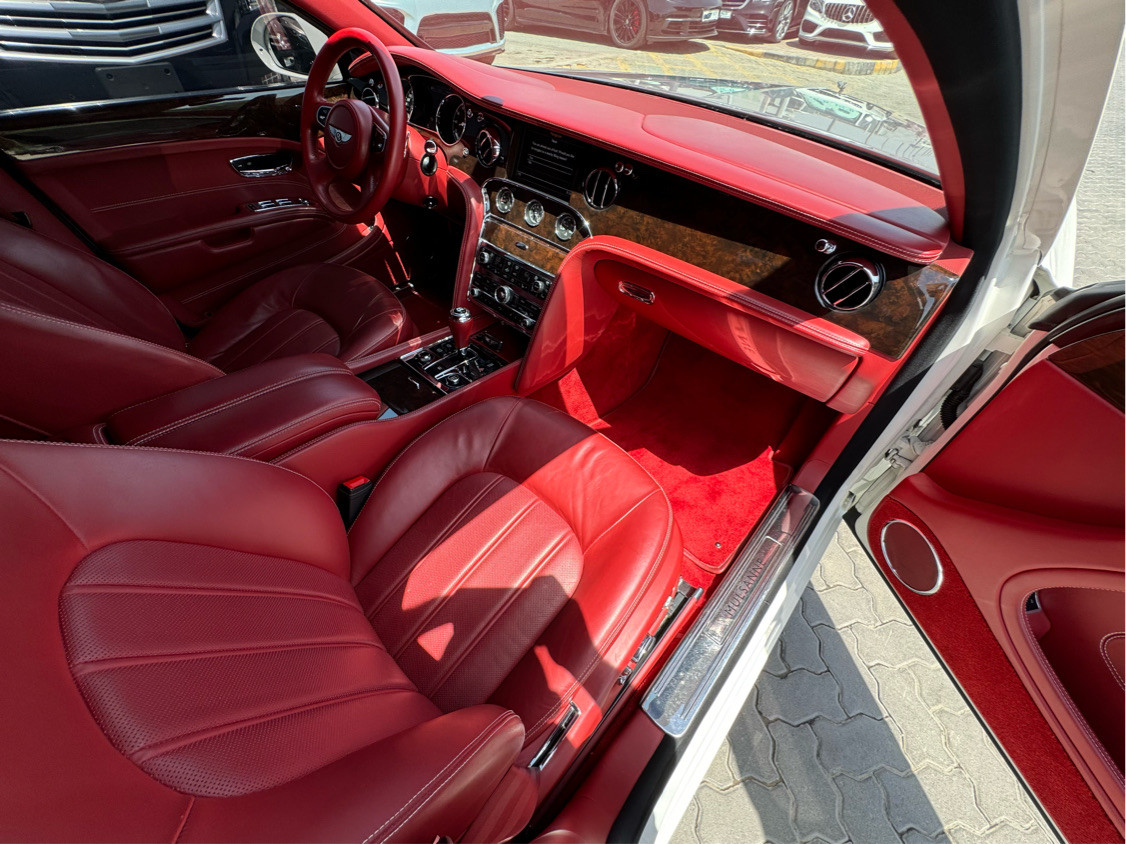 Bentley Mulsanne - Image 12