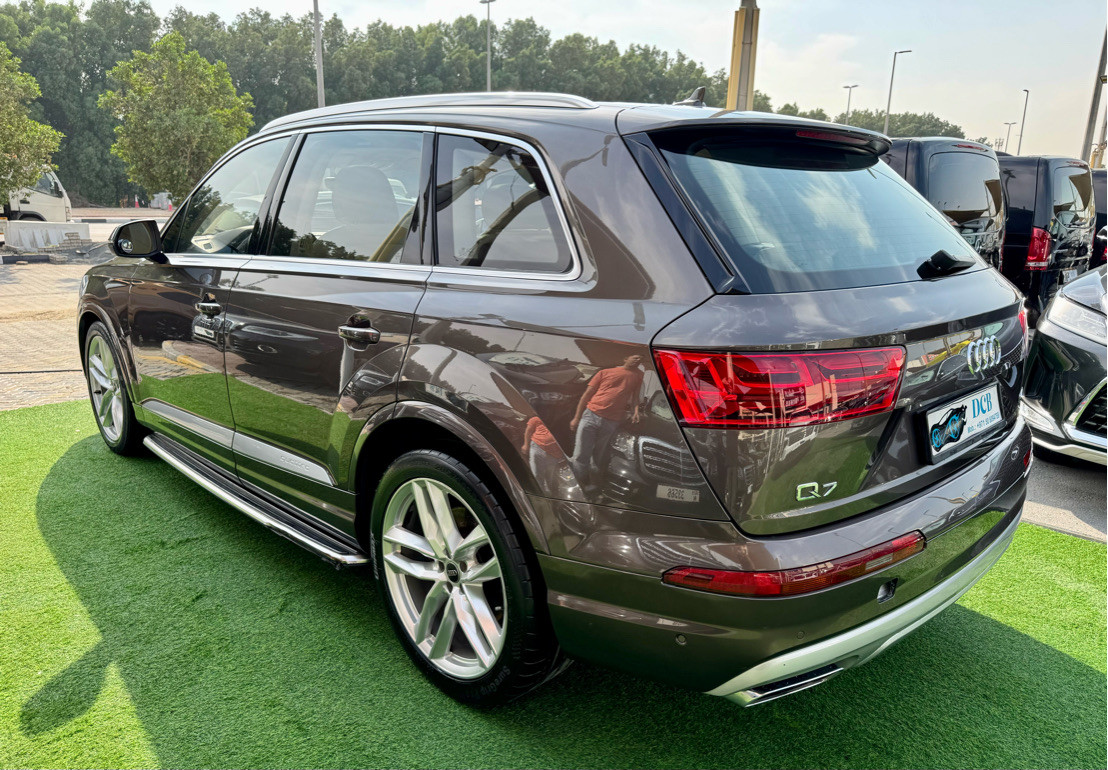 Audi Q7 - Image 4