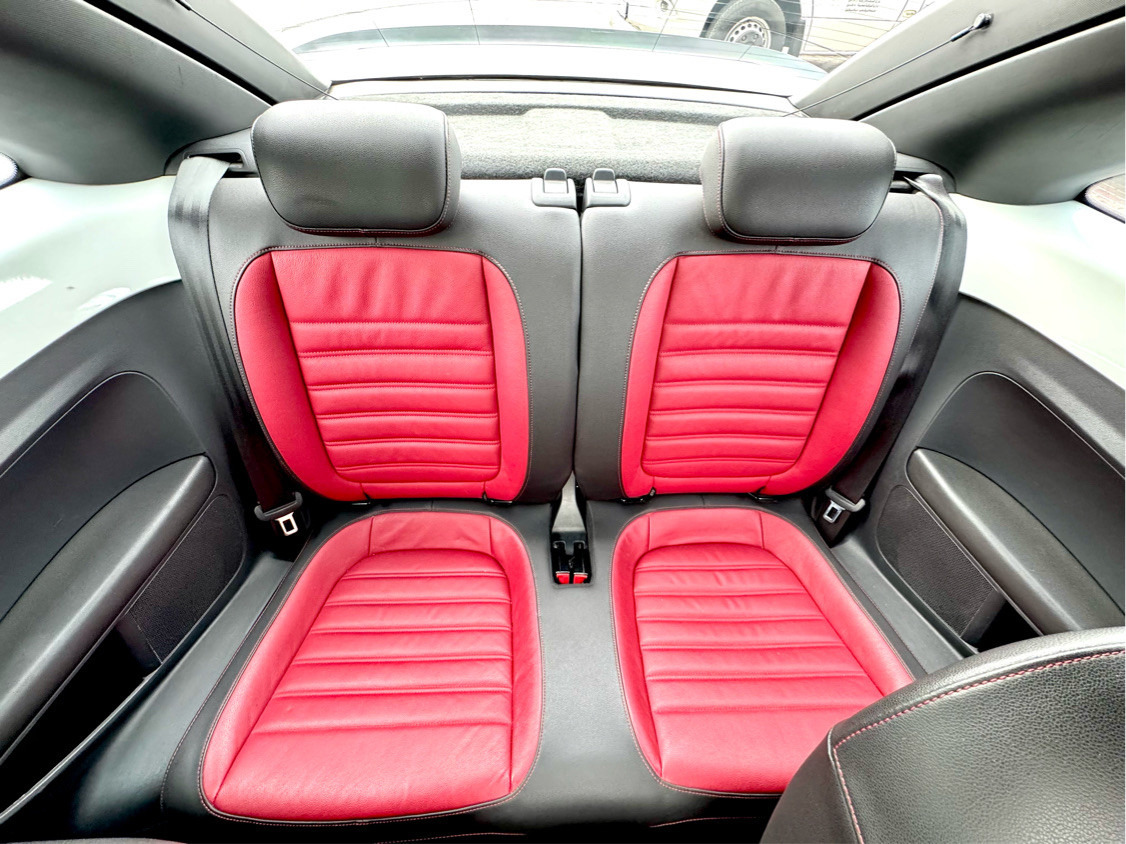 Volkswagen Beetle - Image 9