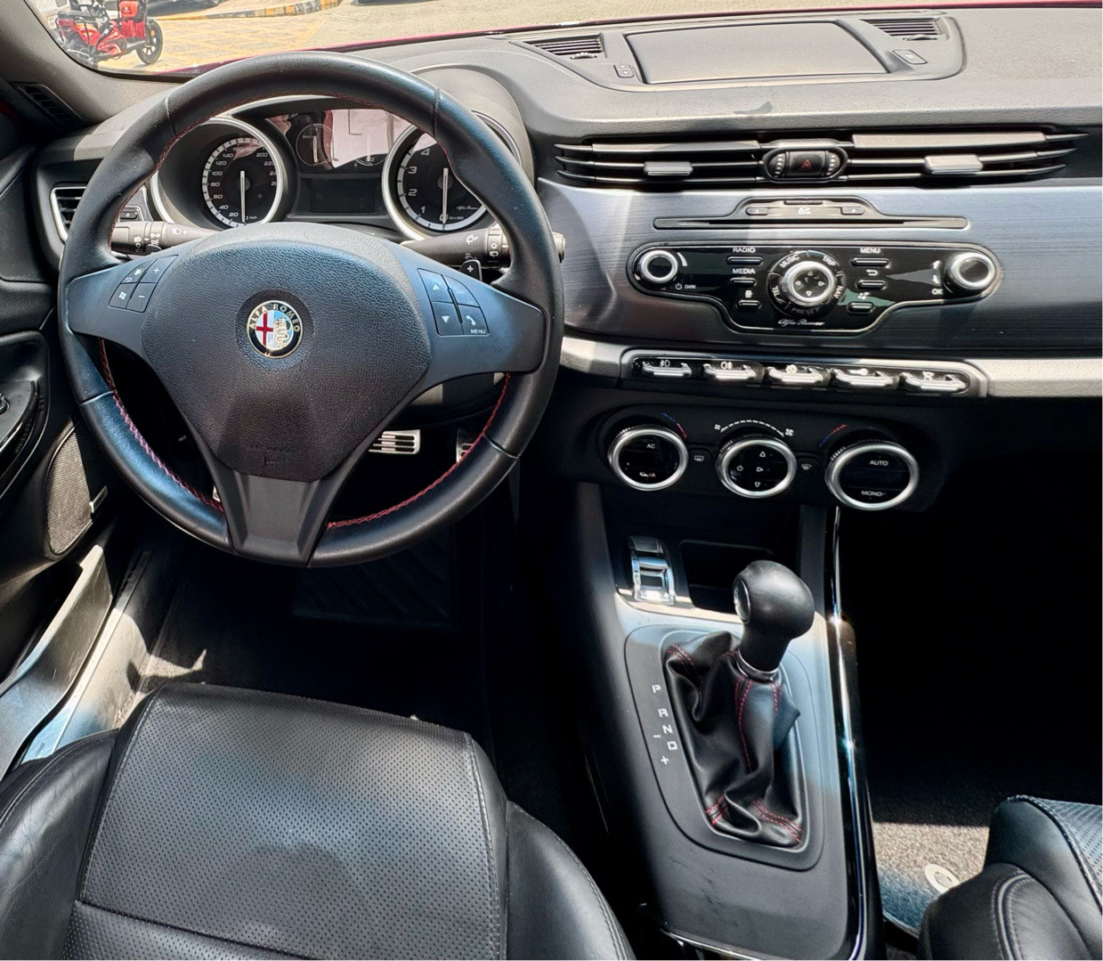 Alfa Romeo GIULIETTA - Image 11