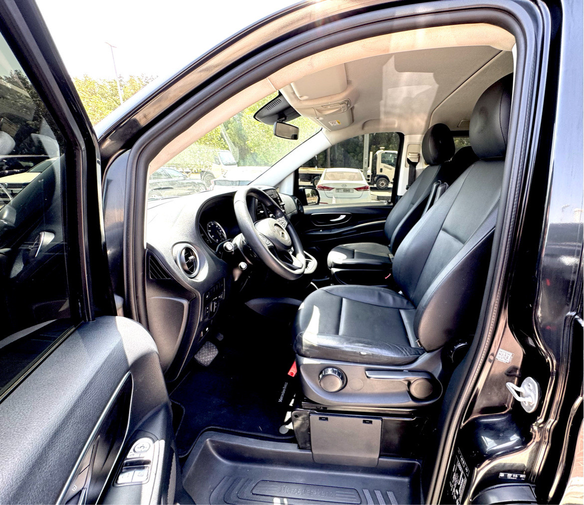 Mercedes Benz V250 - Image 8