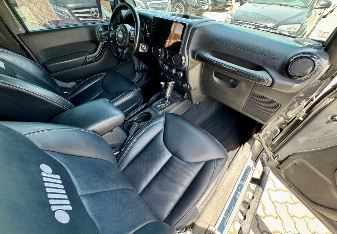 Jeep Wrangler Unlimited - Image 11