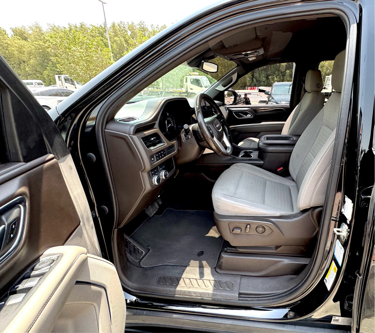 GMC Yukon - Image 3