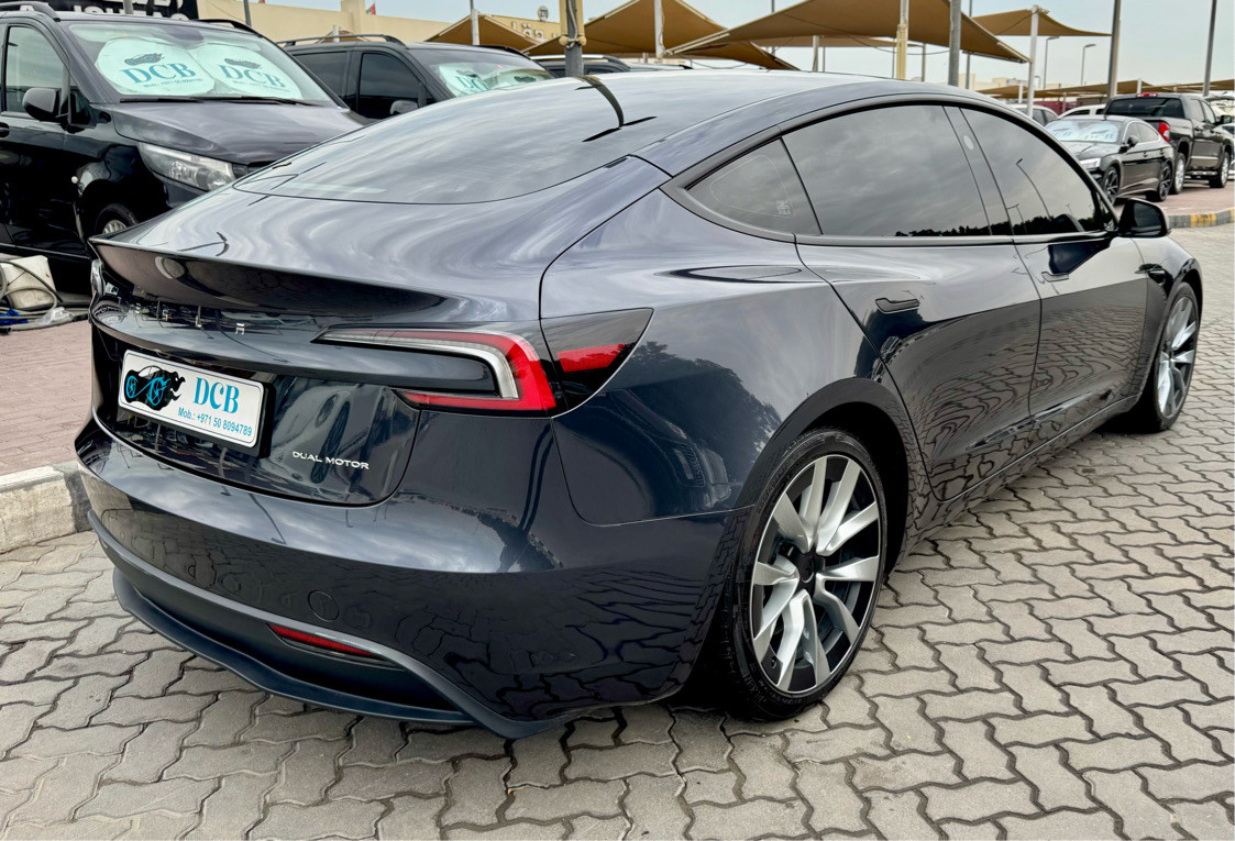 Tesla Model 3 - Image 3