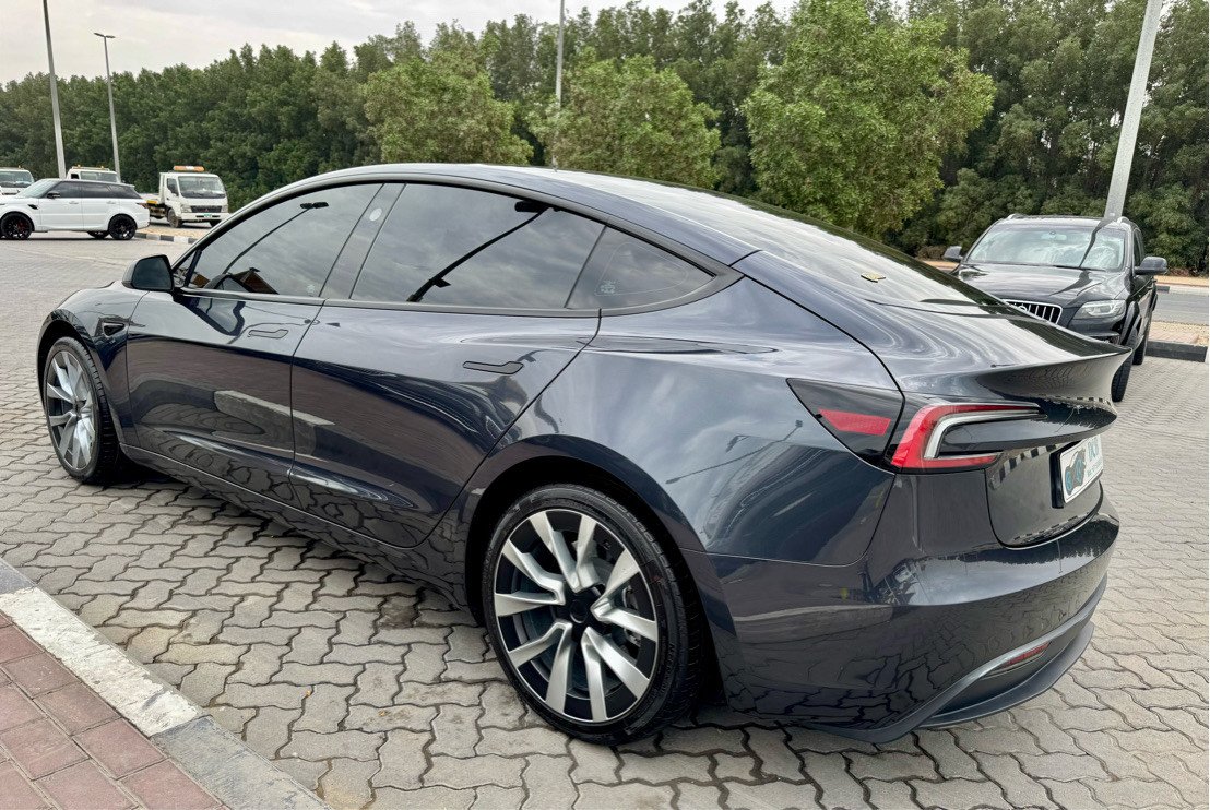 Tesla Model 3 - Image 4