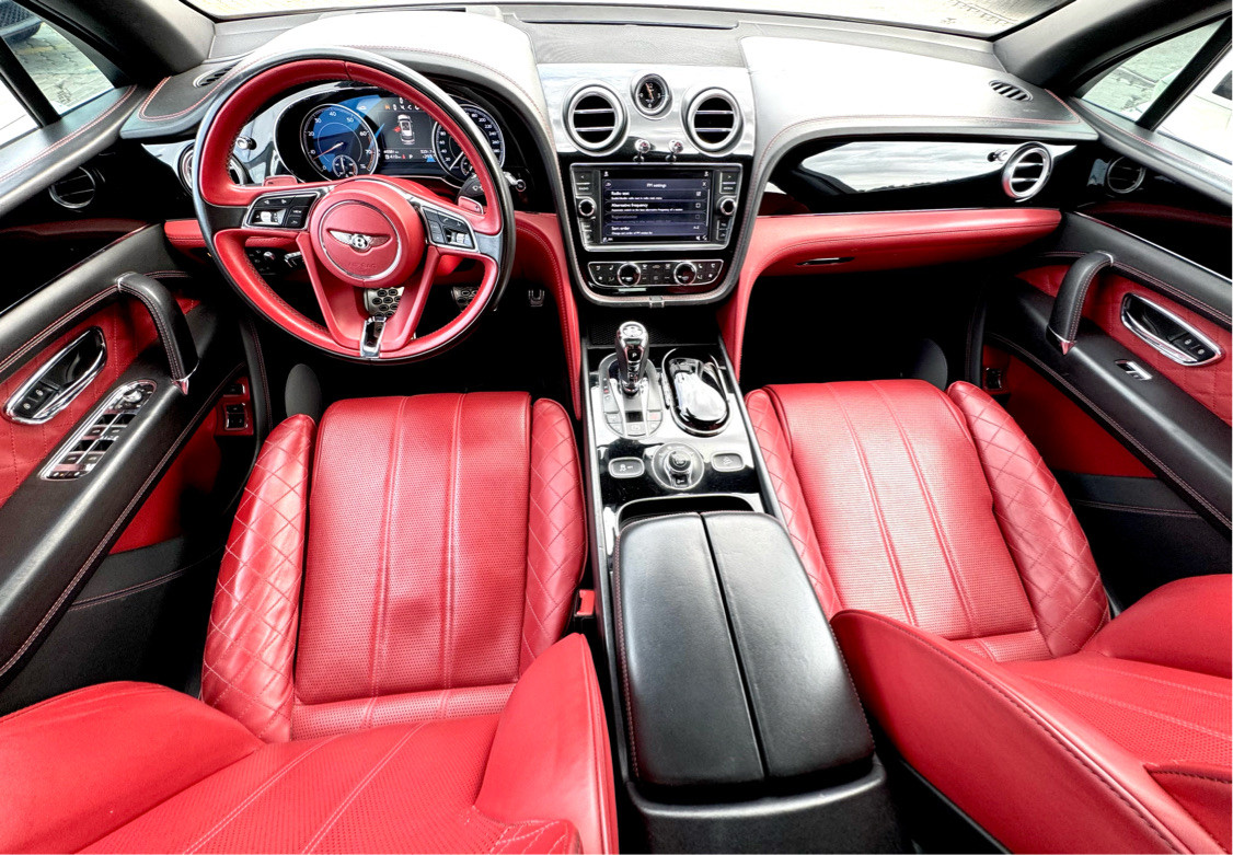 Bentley Bentayga - Image 10