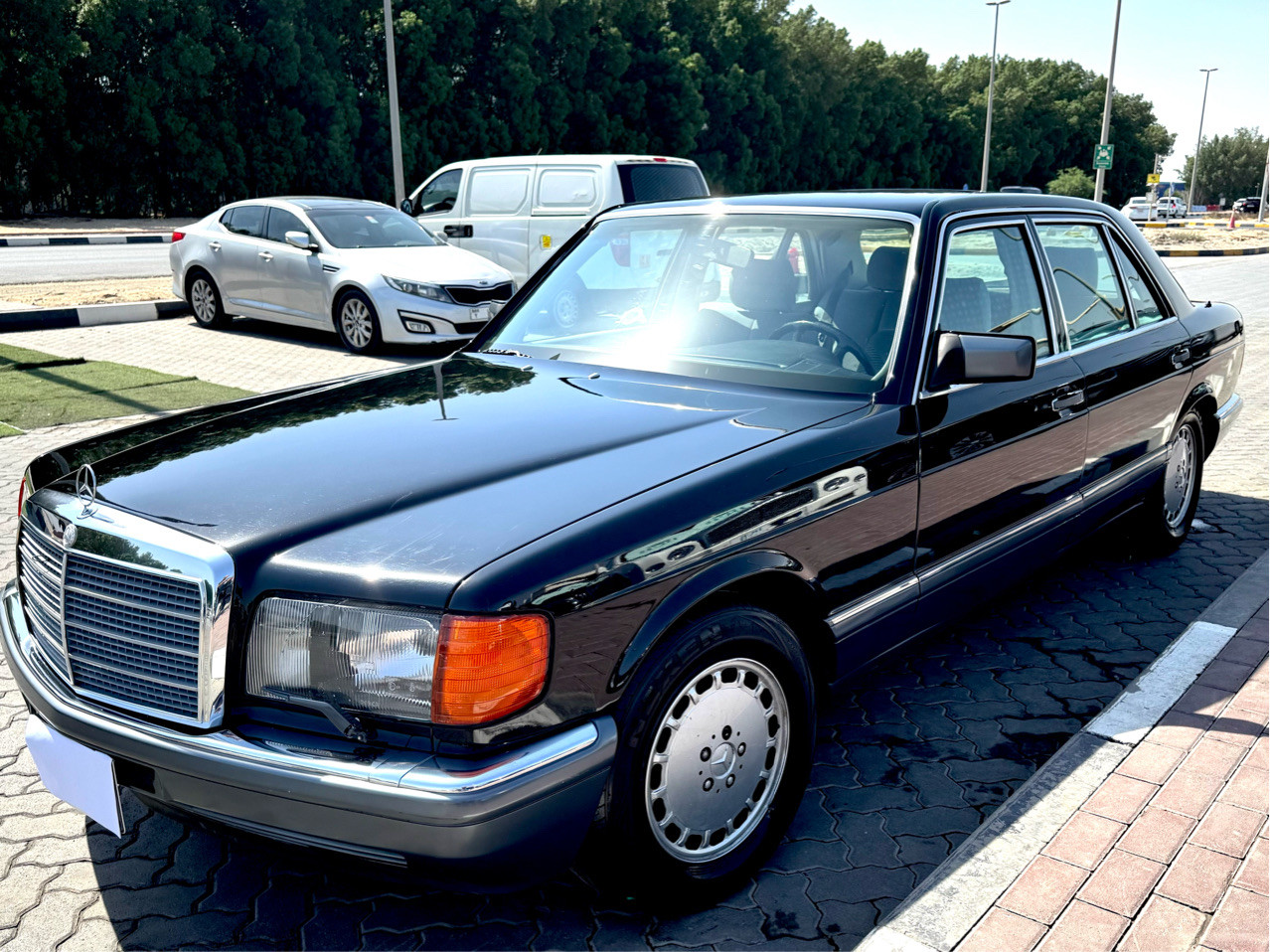Mercedes Benz 500/560 - Image 3