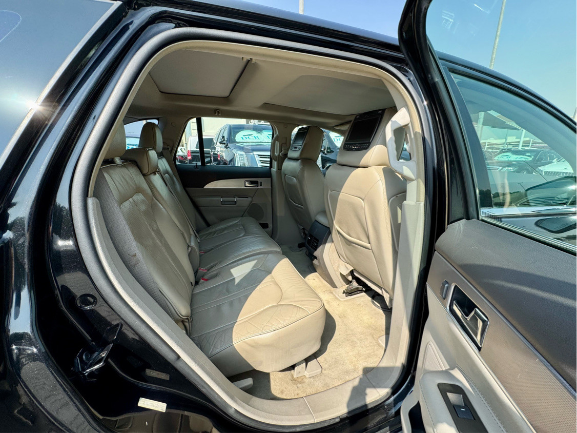 Lincoln MKX - Image 12