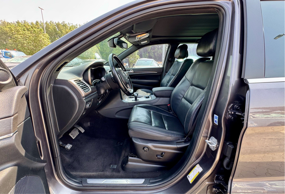 Jeep Grand Cherokee - Image 12