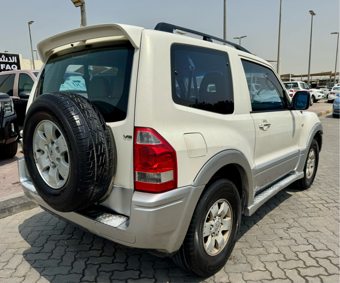 Mitsubishi Pajero - Image 4