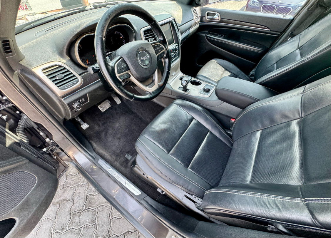 Jeep Grand Cherokee - Image 8
