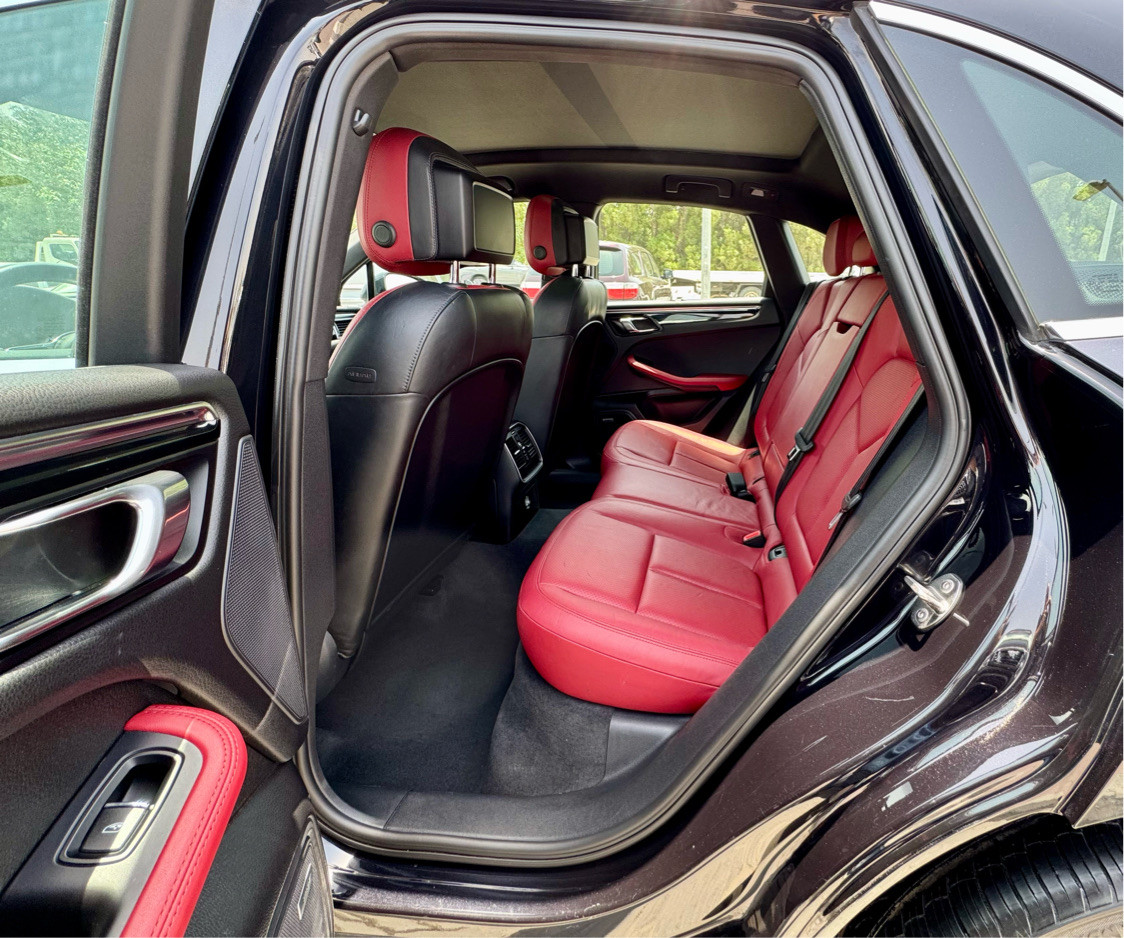 Porsche Macan - Image 10