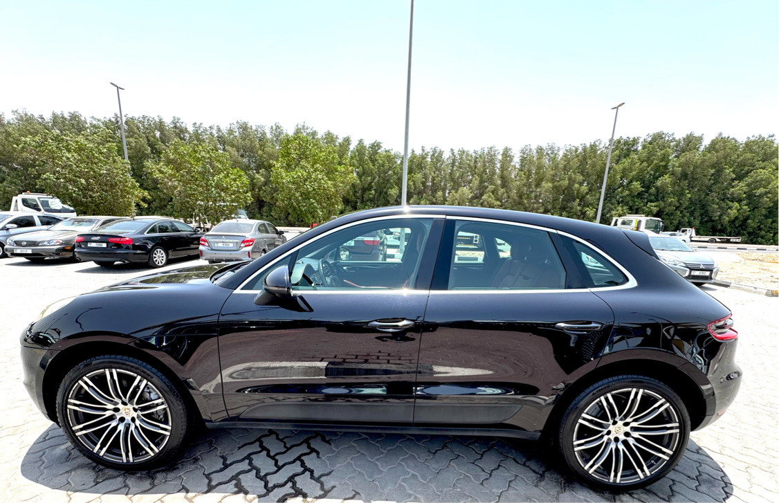 Porsche Macan - Image 12