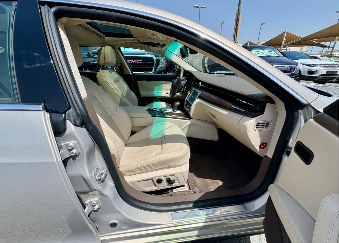 Maserati Quattroporte - Image 10