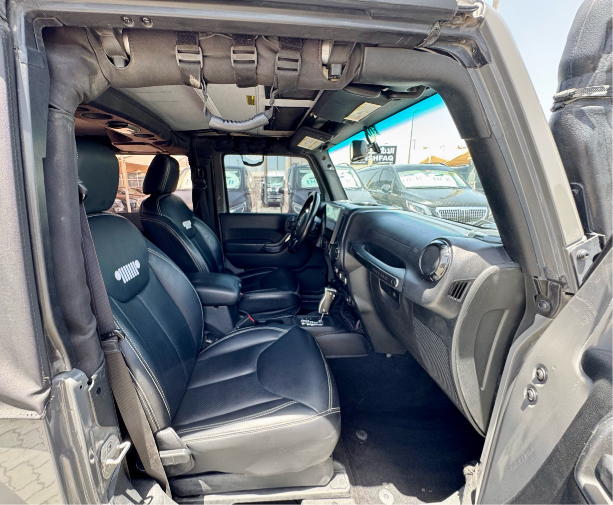 Jeep Wrangler Unlimited - Image 12