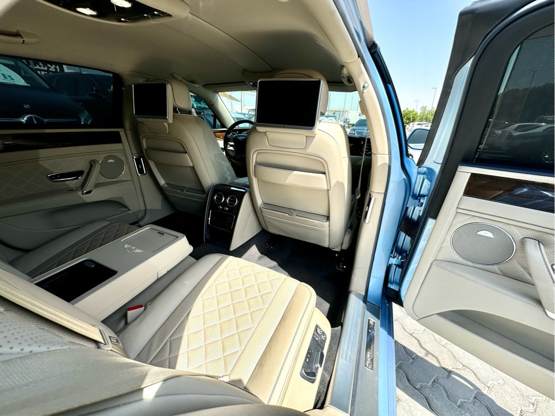 Bentley Continental Flying Spur - Image 10