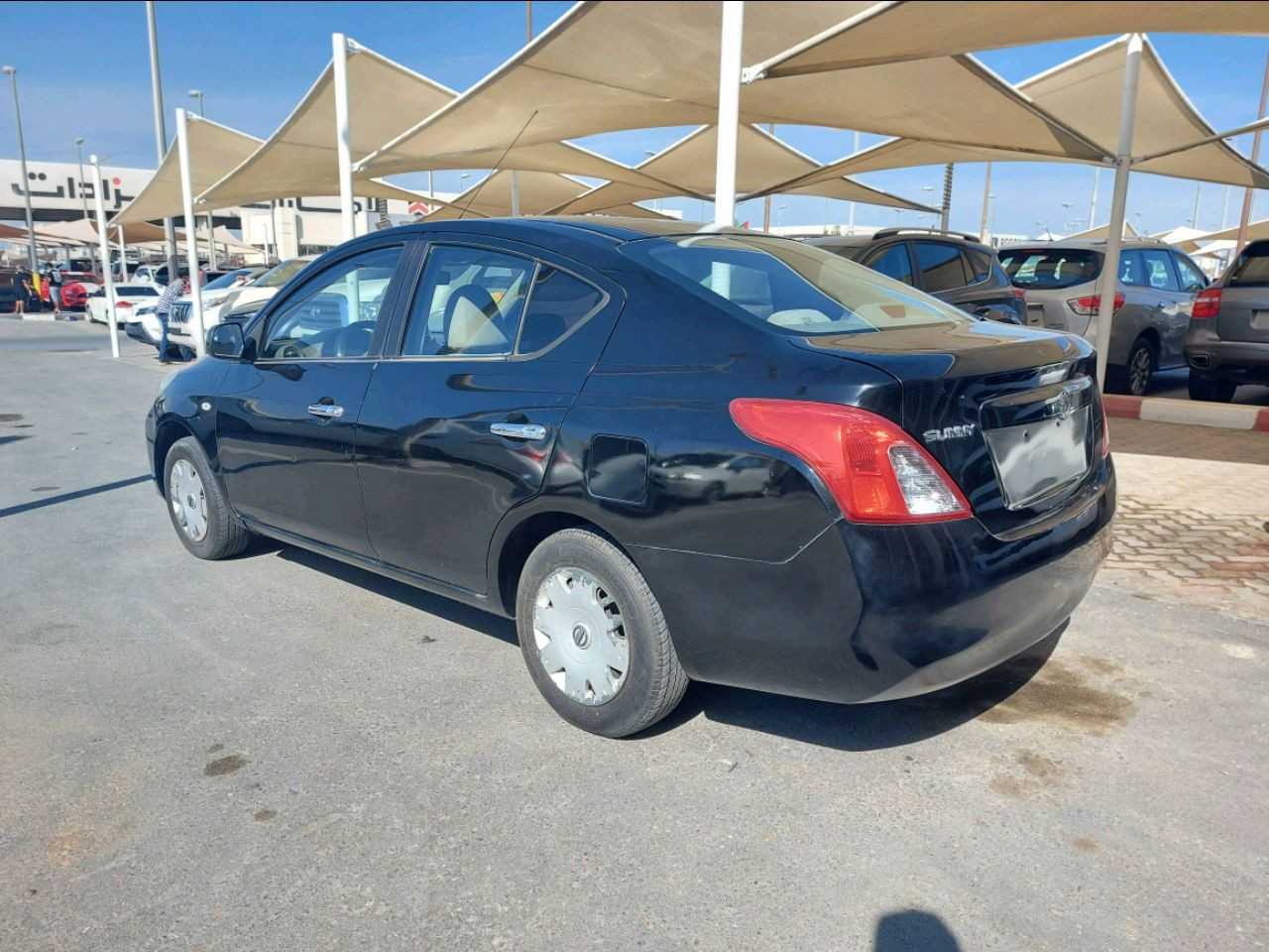 Nissan Sunny - Image 4