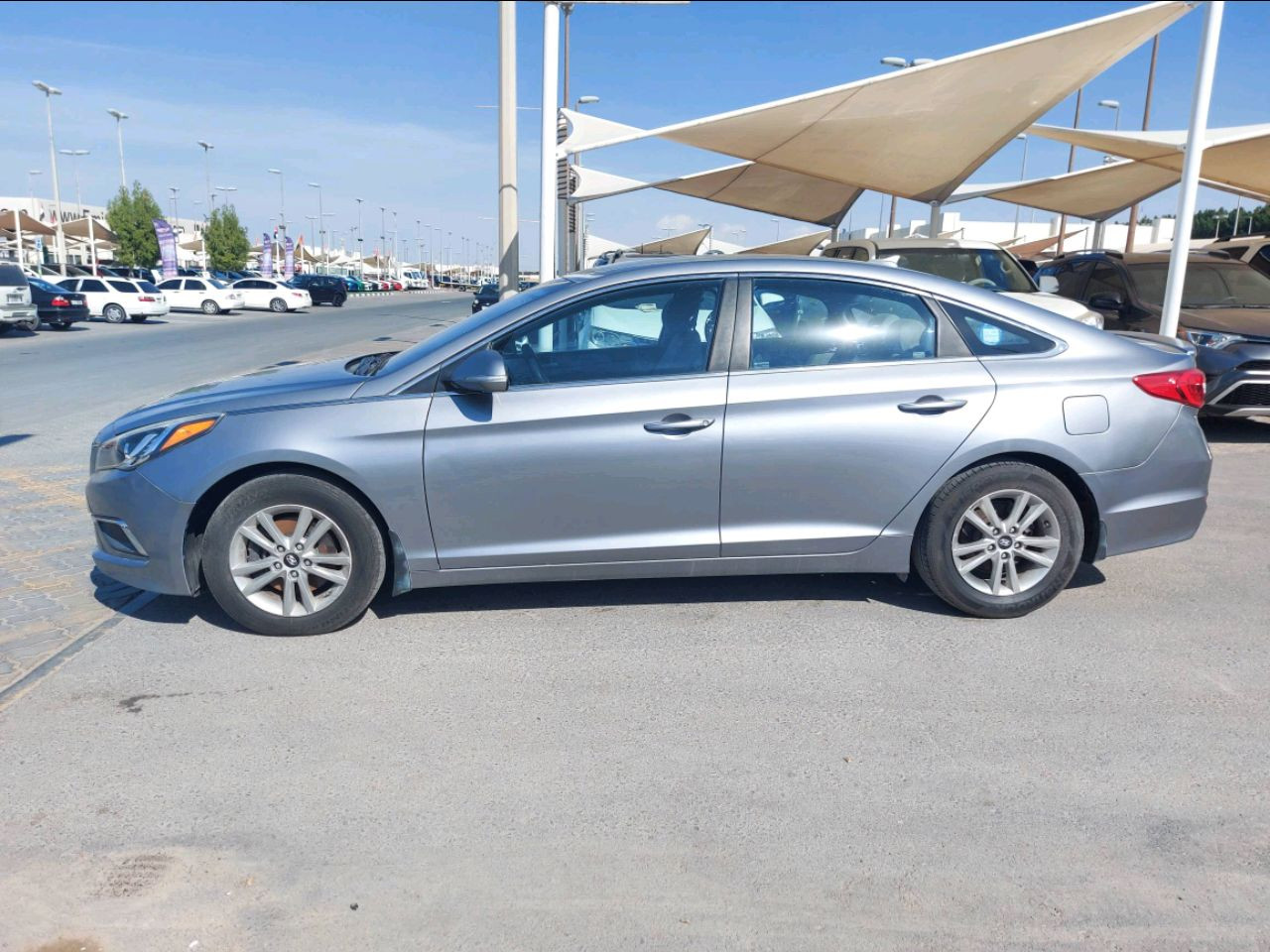 Hyundai Sonata - Image 4