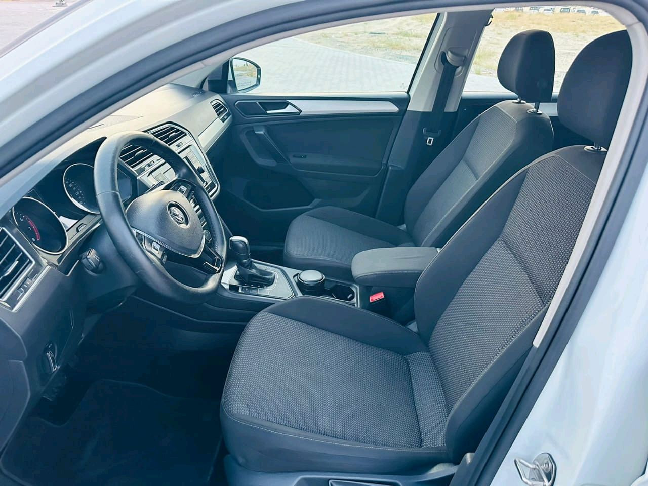 Volkswagen Tiguan - Image 5